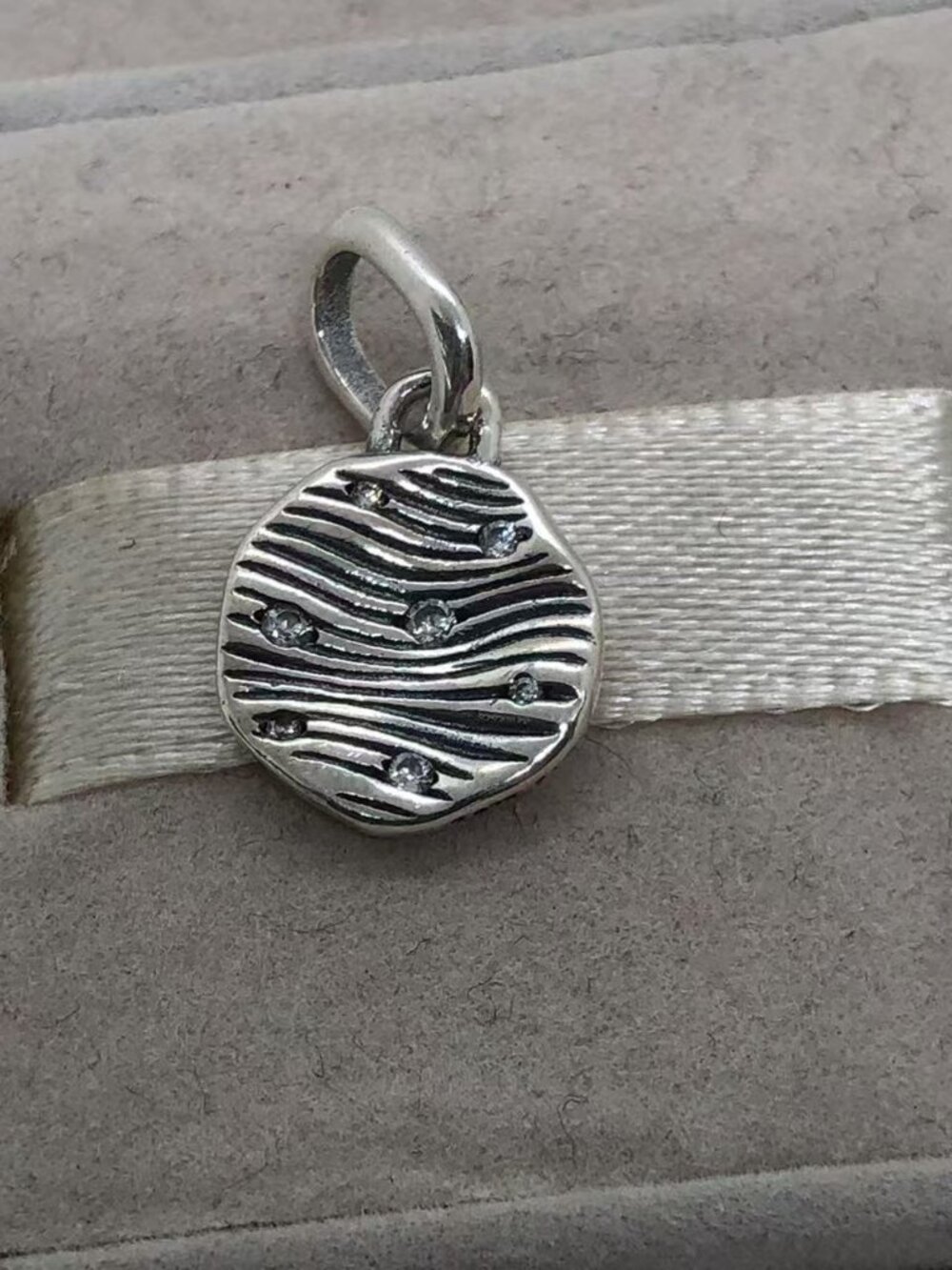 ✨🔥Pandora Engravable Mini Medallion Charm